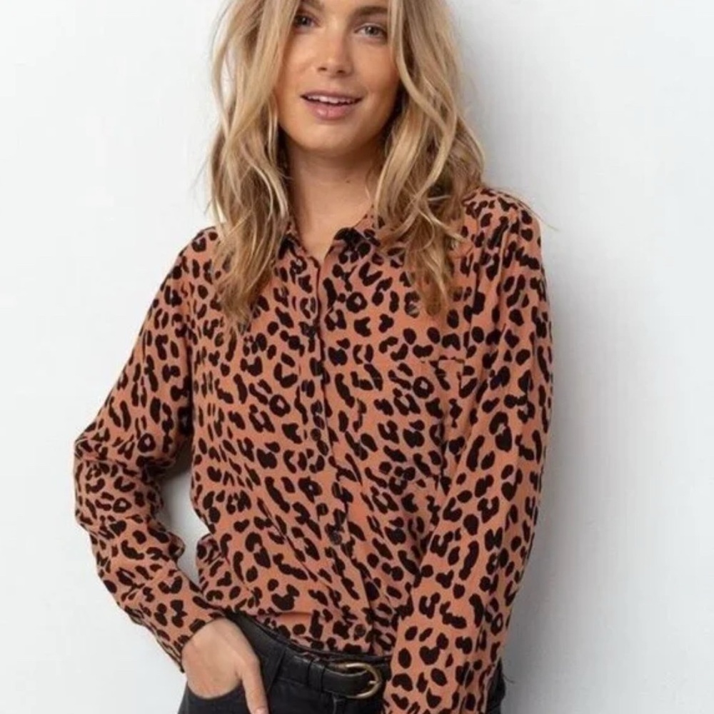 Rails Kathryn Jaguar Print Blouse Button Down Women's Sz Small